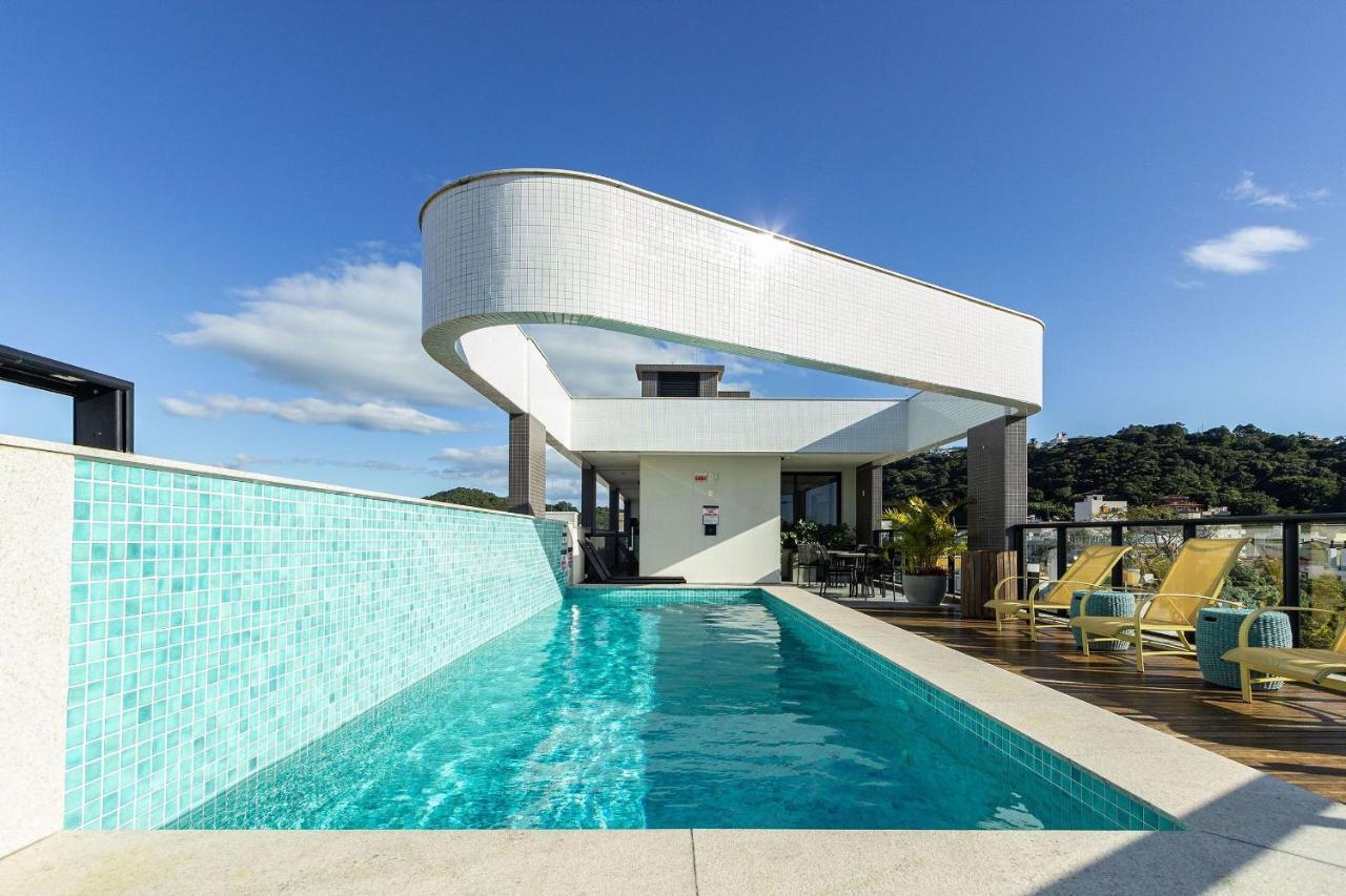 Aion Suites 303 - Lindo Apartamento Com Vista Para O Mar, A 60M Da Praia De Bombinhas, Com Piscina E Academia No Rooftop. المظهر الخارجي الصورة